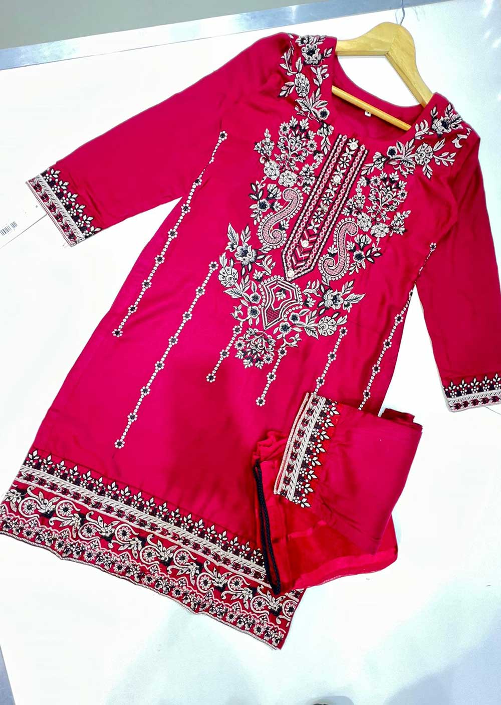 RGZ751 Maroon Readymade Linen Suit - Image 2