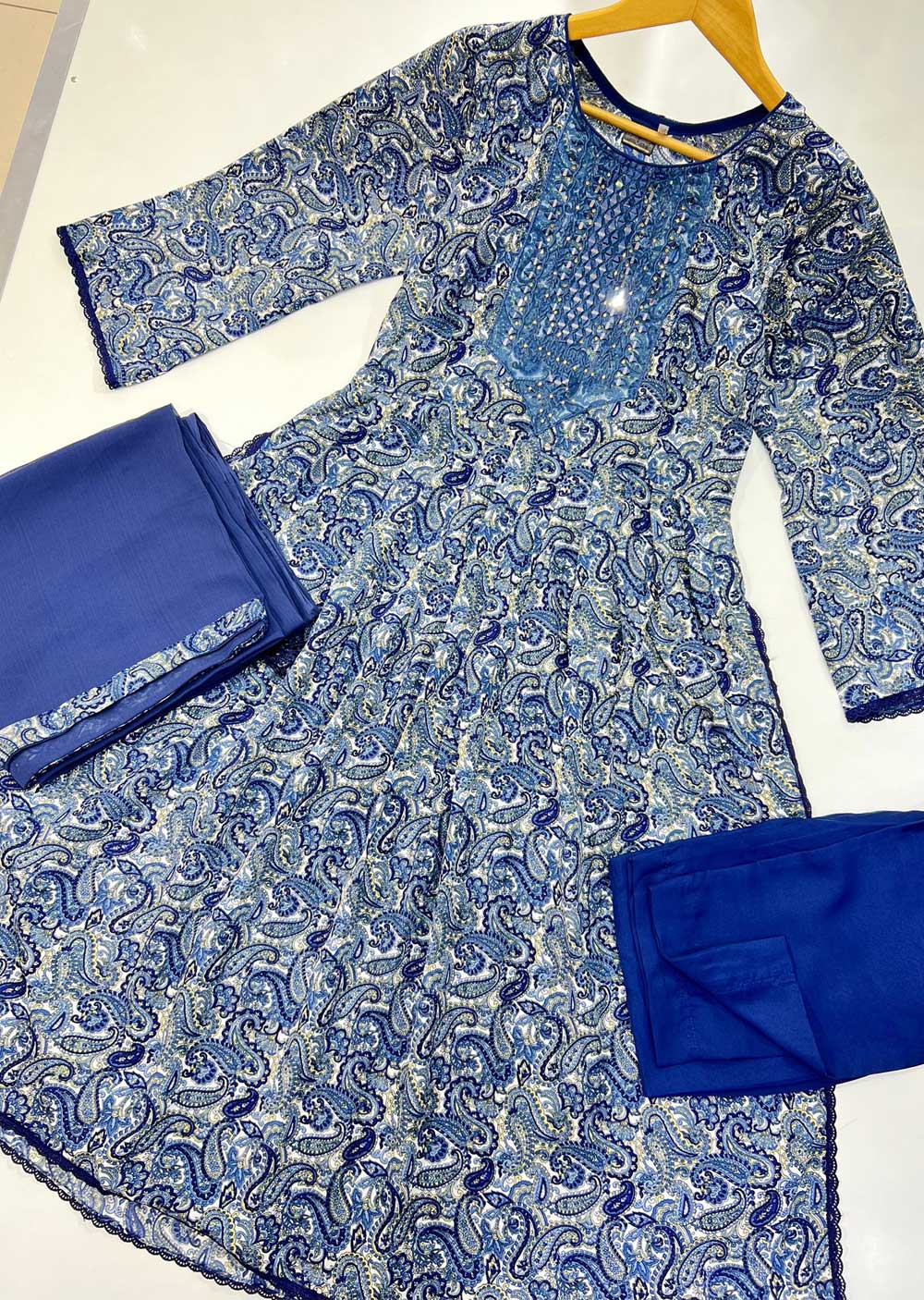 RGZ9918 Blue Paisley Crepe Dress