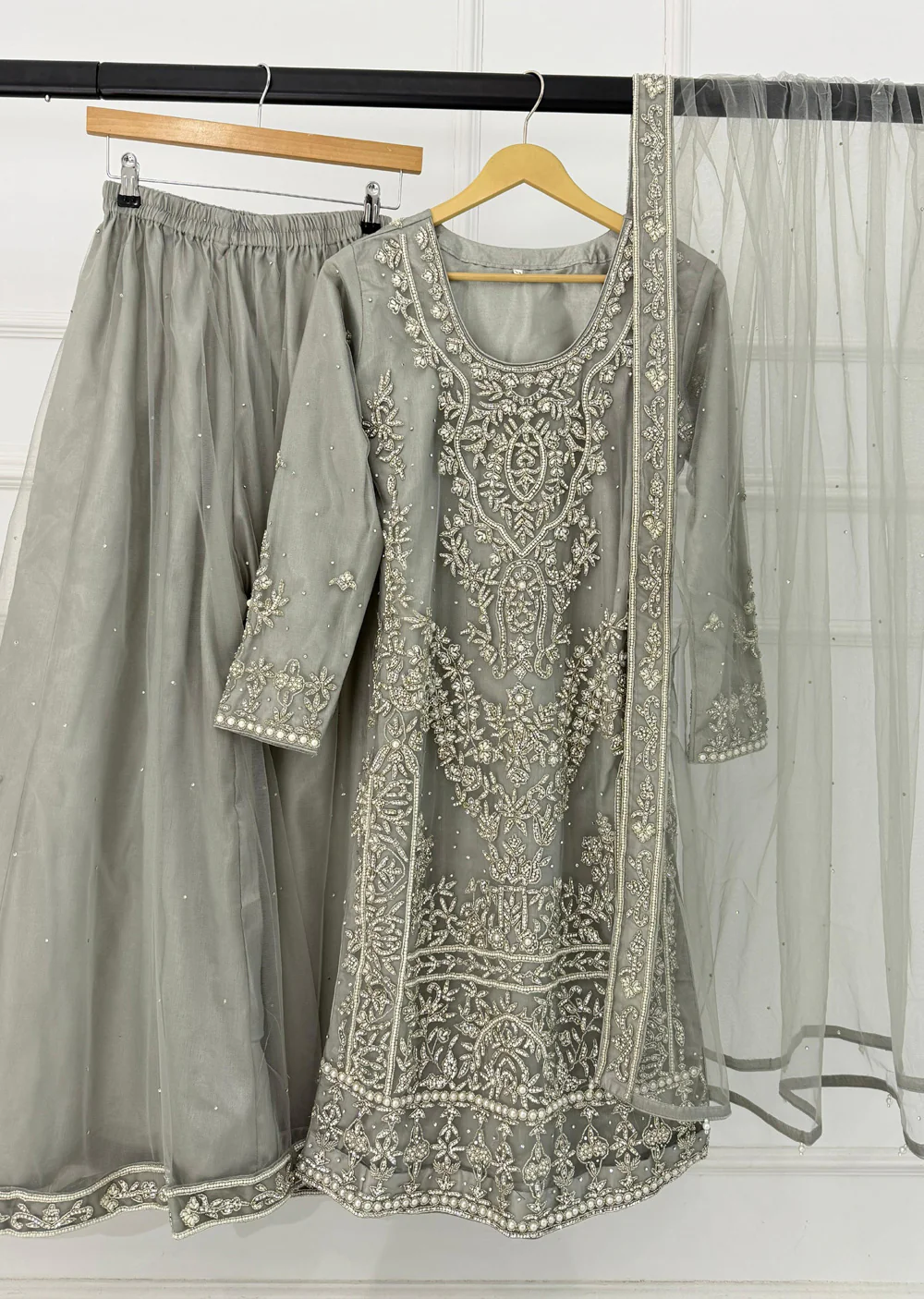 RH2111 Aaina - Grey Fancy Net Outfit - Image 4