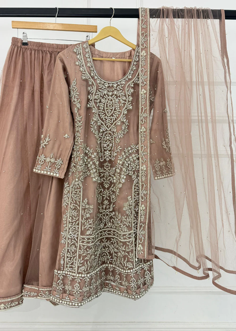 RH2111 Aaina - Pink Fancy Net Outfit - Image 5