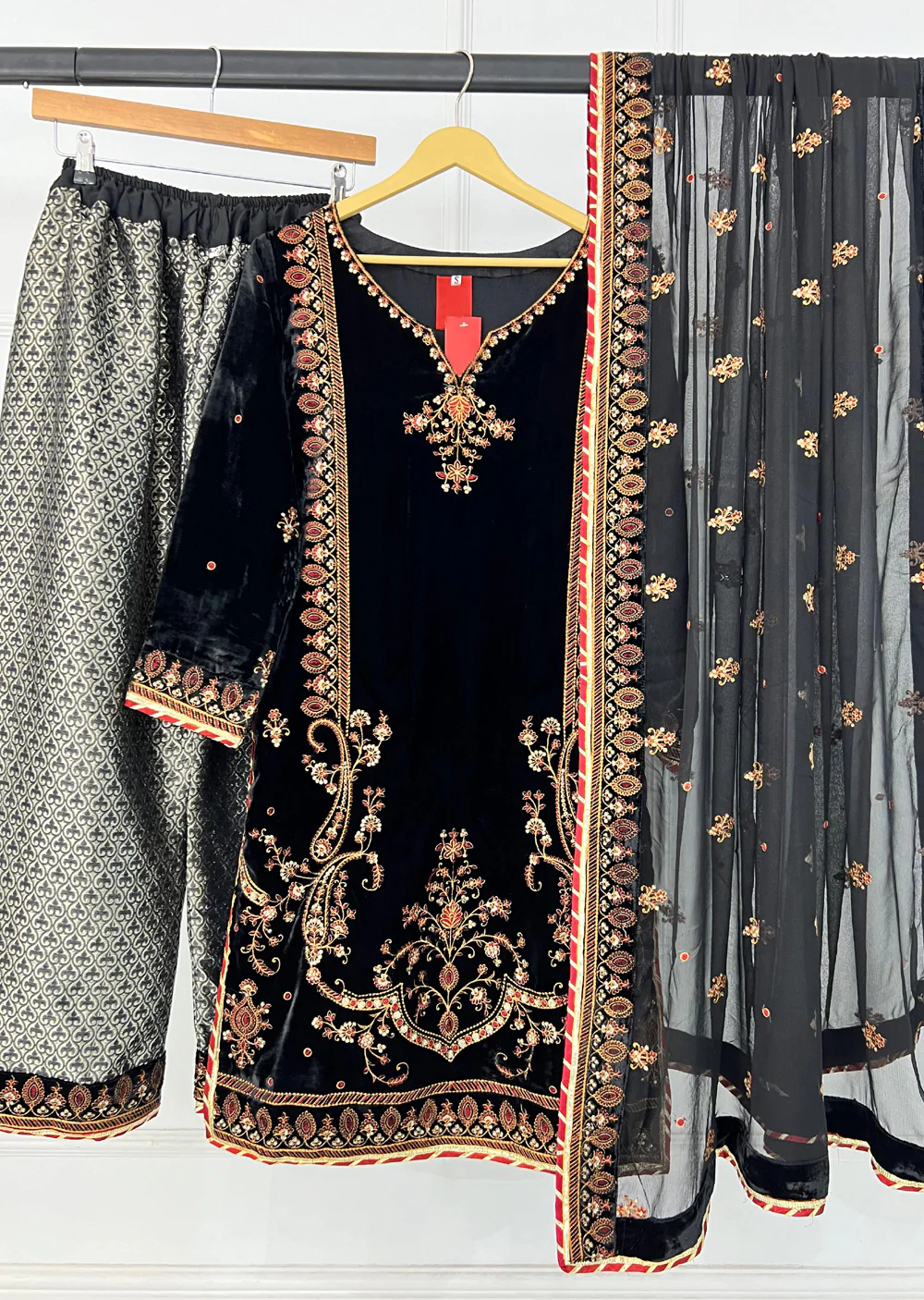 RK6101 - Black Readymade Velvet Suit