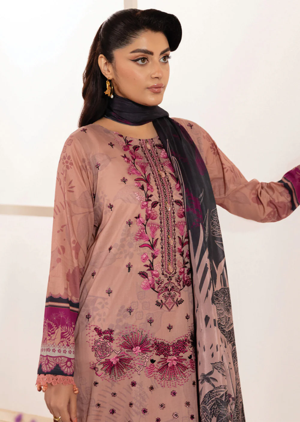 RMSHO-06 - Ramsha Mashaal Luxury Lawn Vol 13 - Image 3