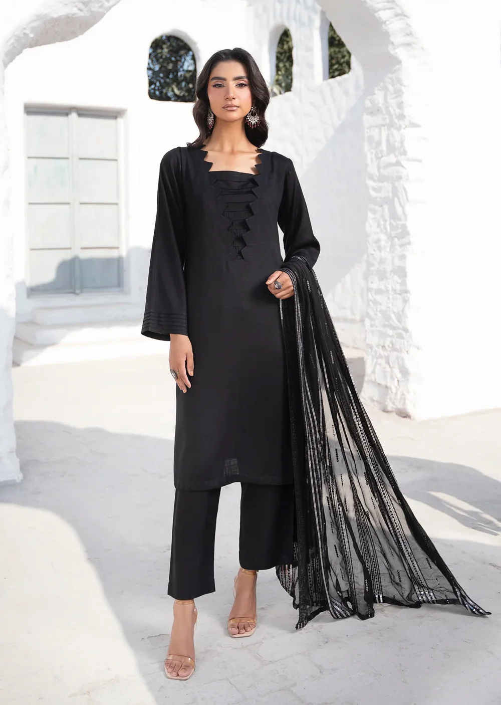 RNDH-01 - Black - Readymade - Rania.H Linen Collection 2025 - Image 3