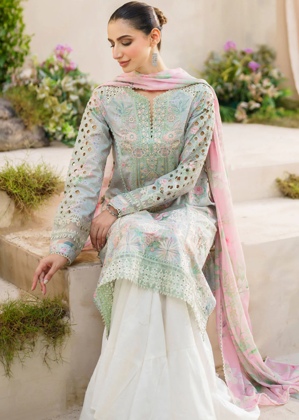 SFL-07-R - Readymade - Festive Lawn Collection by Iznik 2024 - Image 2