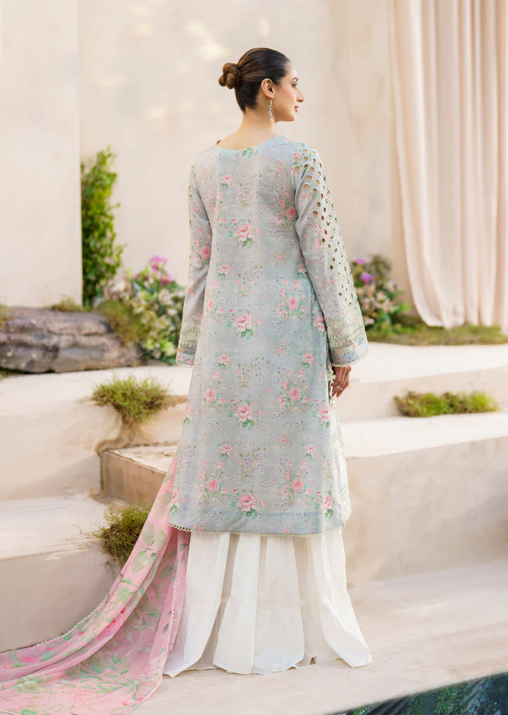 SFL-07-R - Readymade - Festive Lawn Collection by Iznik 2024 - Image 3