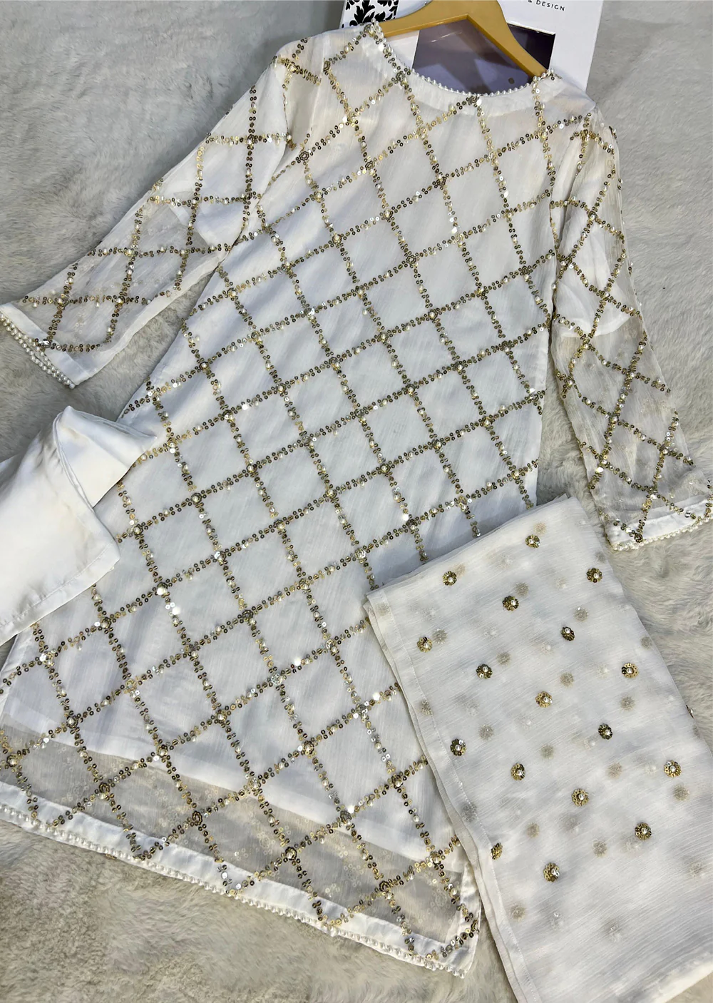 SMR3107 Quratulaine - White Chiffon Suit