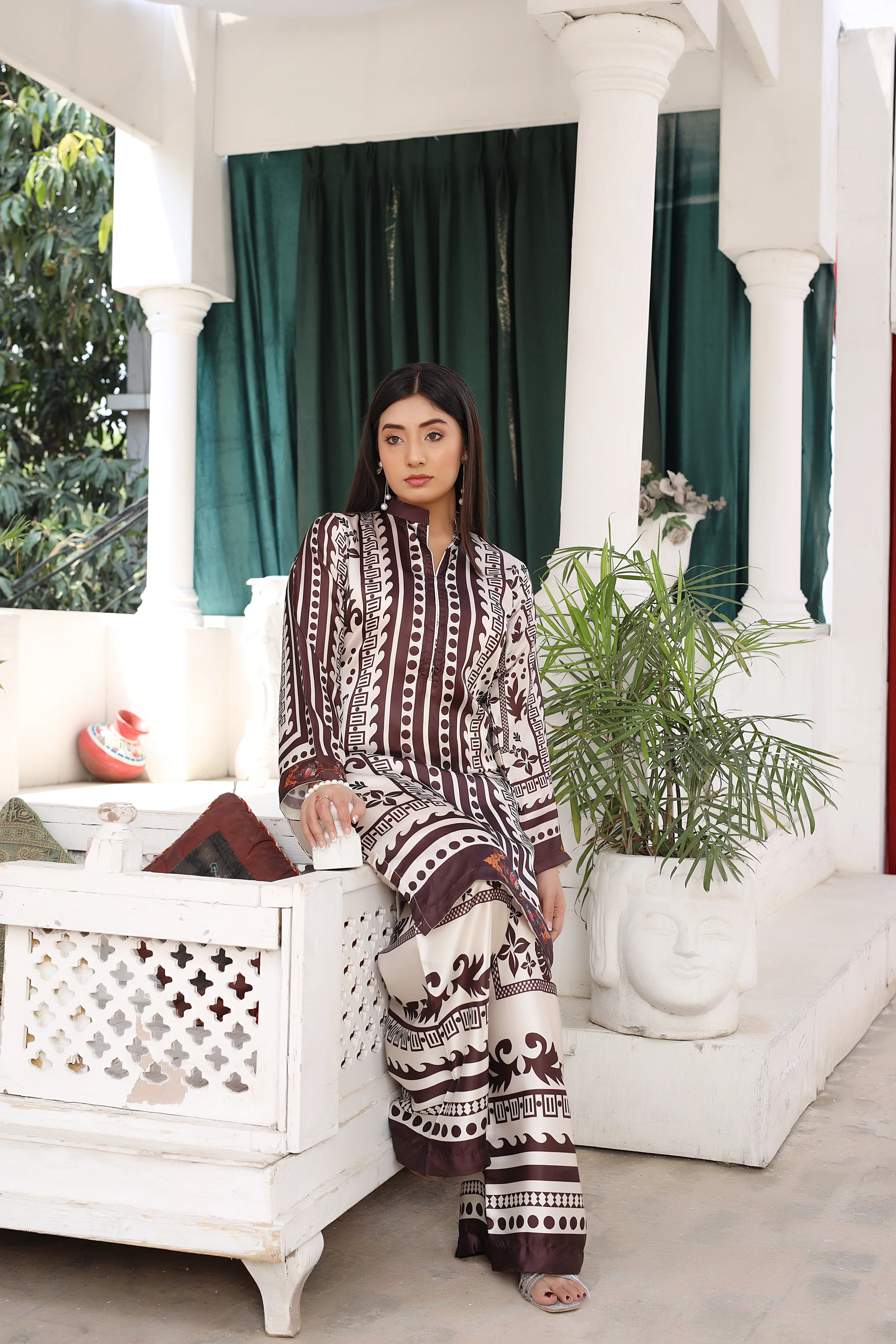 SMRF-01 - BRN/WHT - Readymade - Silk Suit 2025 - Image 4