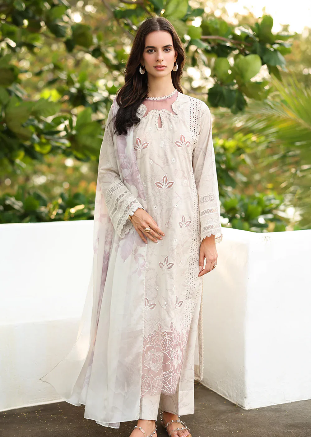 SS-01-R Spring Summer - LAWN IZNIK 2026