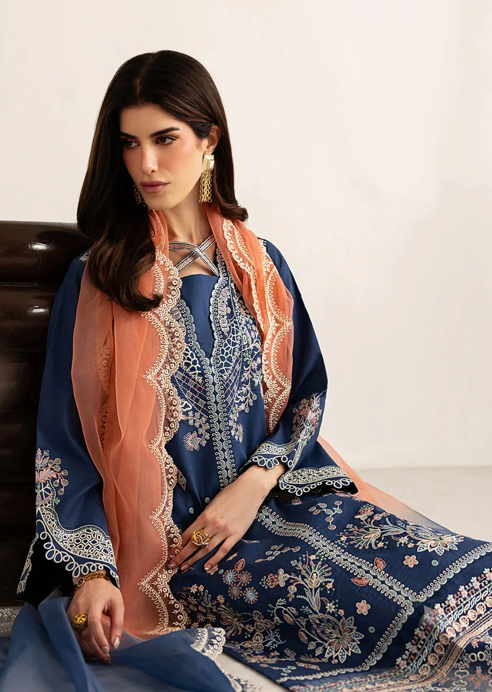 Aurelian Whisper Garnet - Readymade lawn 3 Piece - Image 3