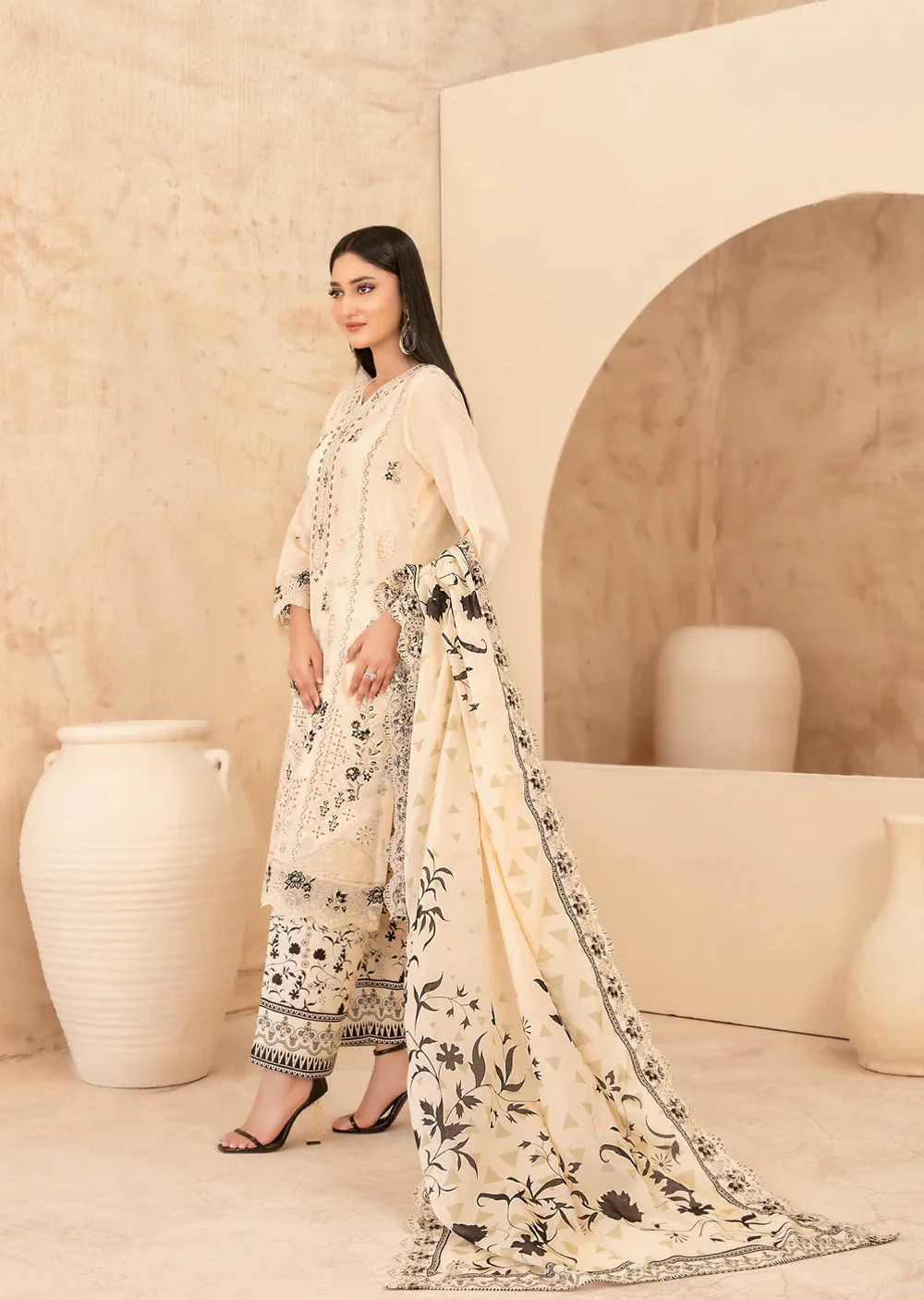 TWD-3681 ECHO Digital Printed Fancy Lawn 3-Piece Suit - Image 3