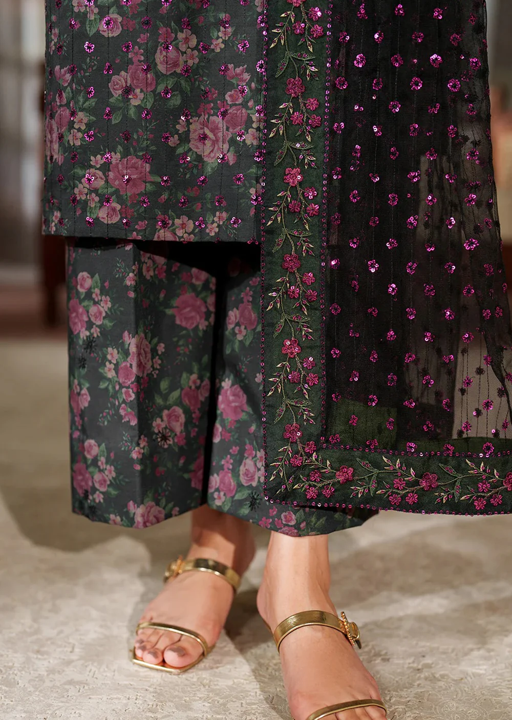 UE-537 Iznik Printed Formals - Image 3