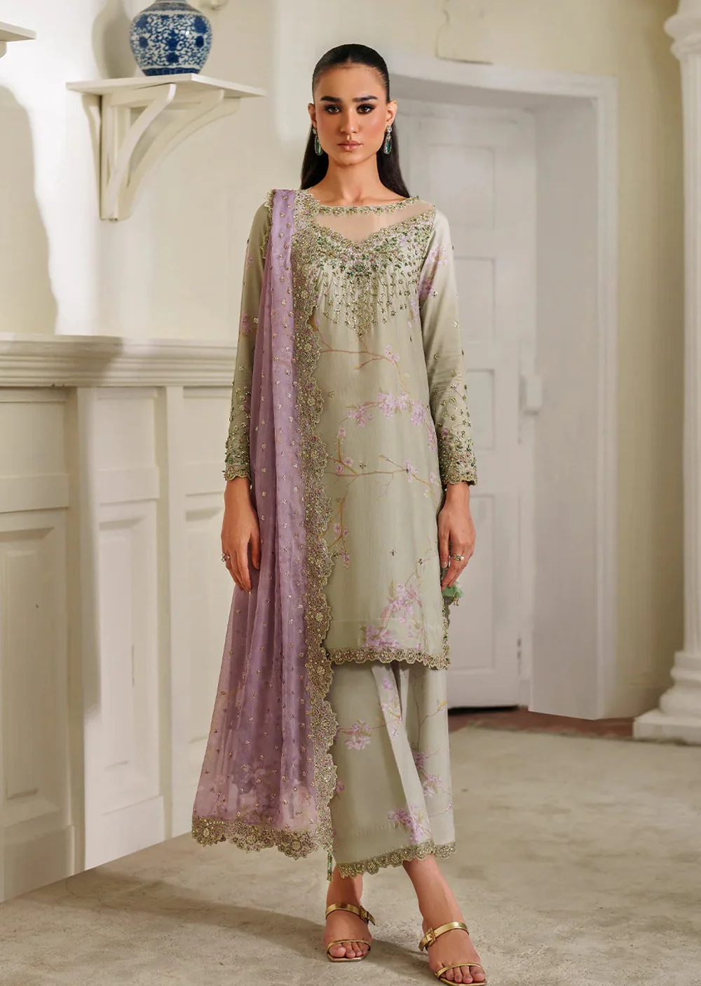 UE-539 Iznik Printed Formals