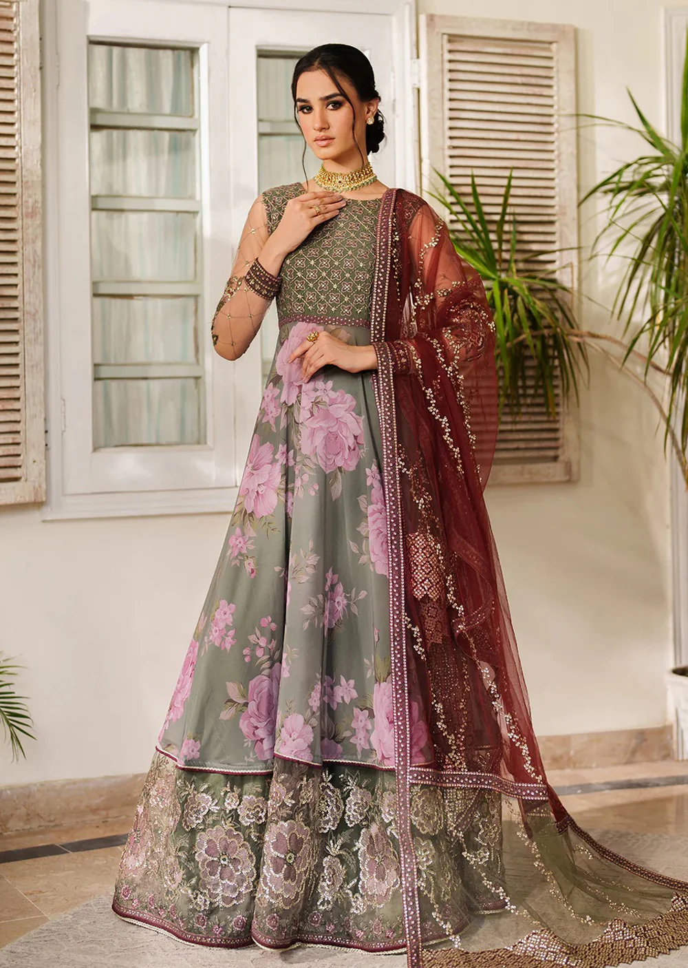 UE-541 Iznik Printed Formals