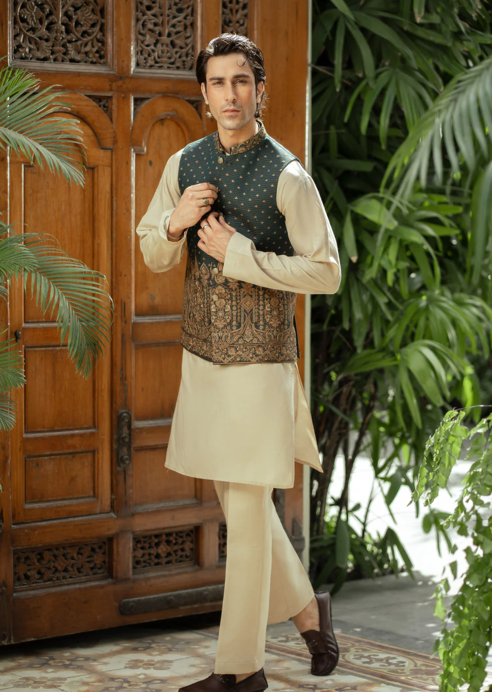 W-2953- Readymade Maysori Fabric Full Embroidery Waistcoat - Image 4