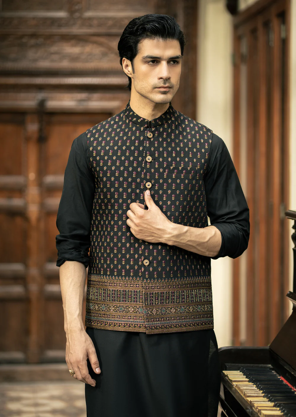 W-3010 - Readymade Maysori Fabric Full Embroidery Waistcoat - Image 4