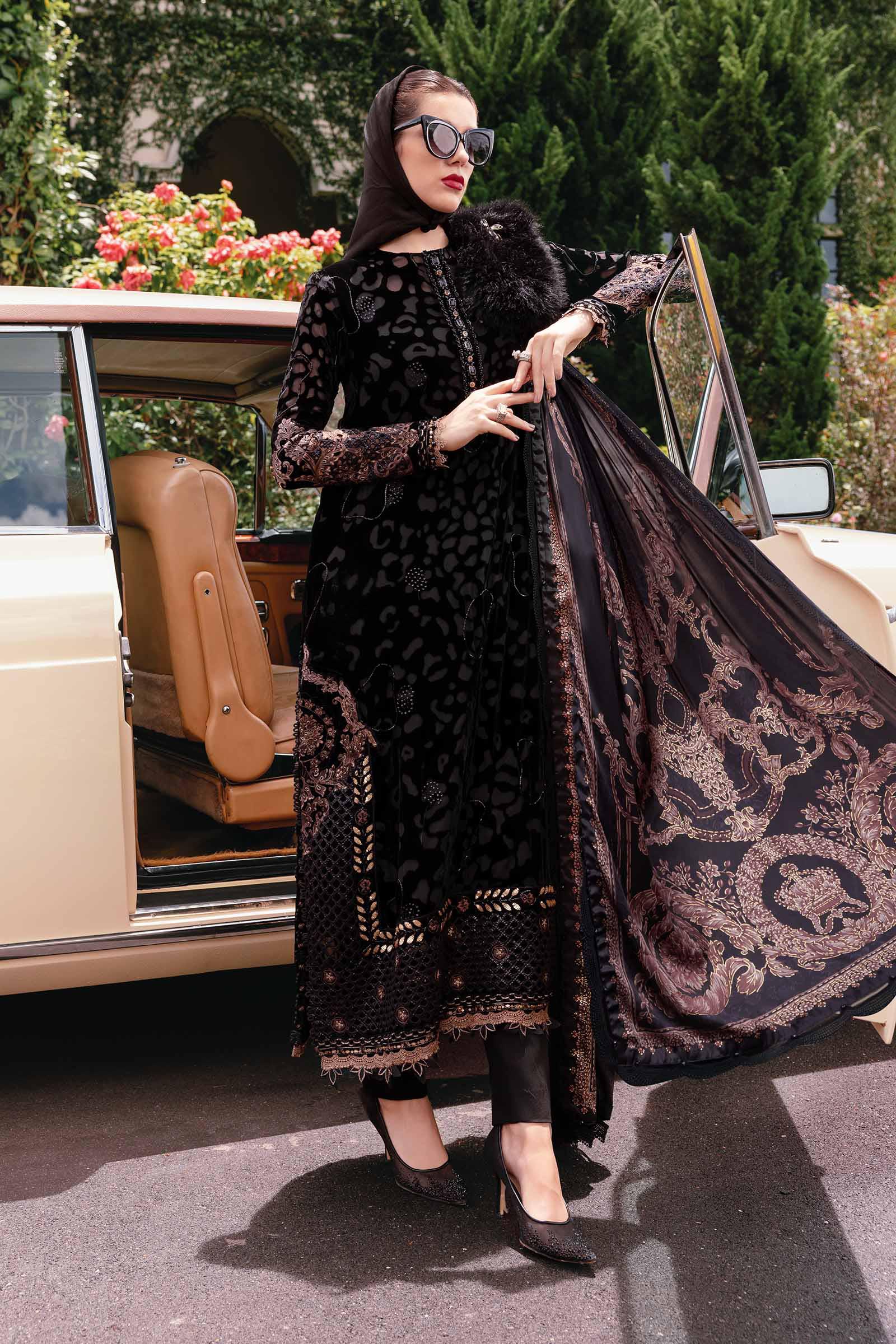 WL-1301- Maria b INSPIRED Embroidered Palachi Suit 2025 - Image 6