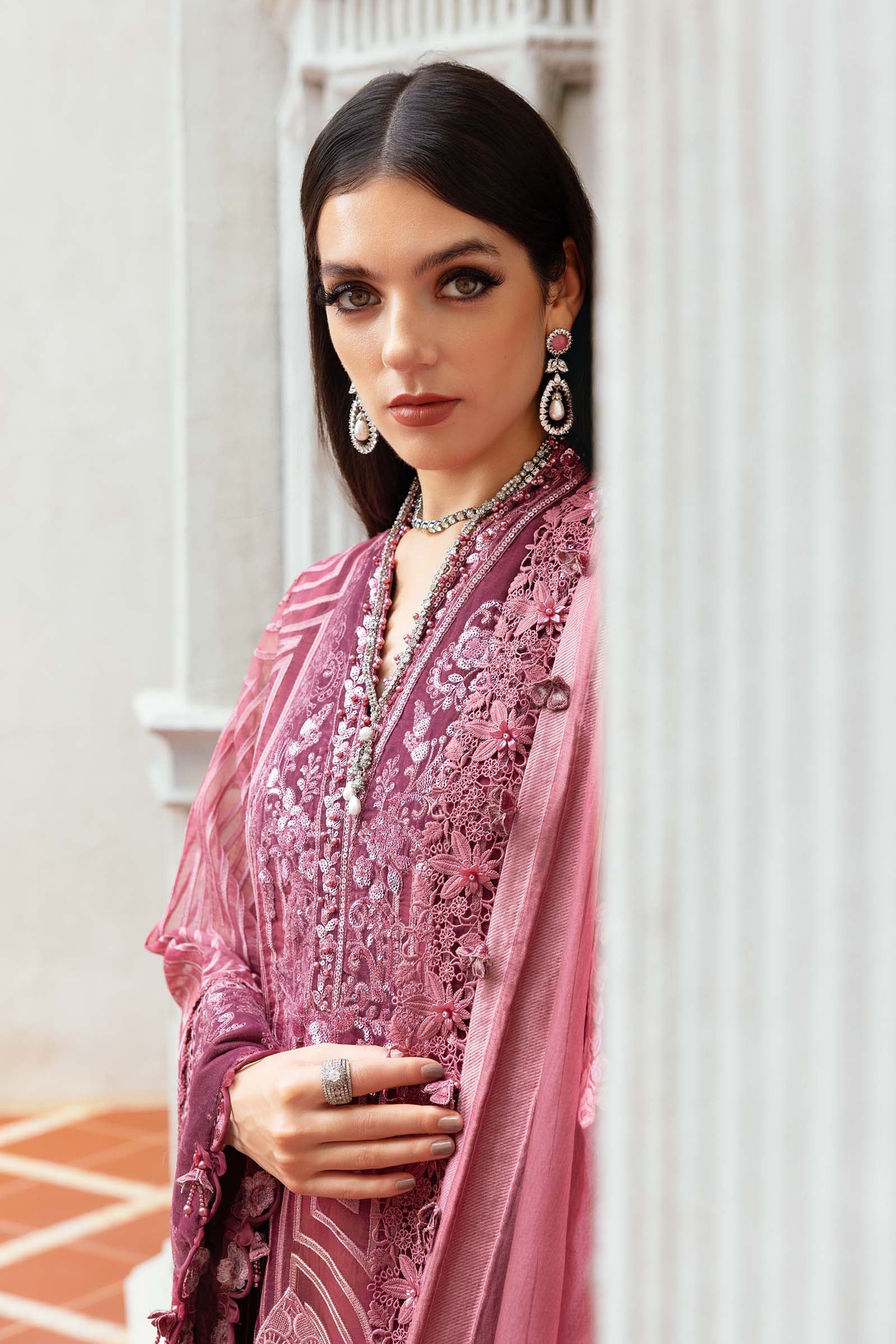 WL-1304- Maria b Embroidered Organza Suit 2025 - Image 4