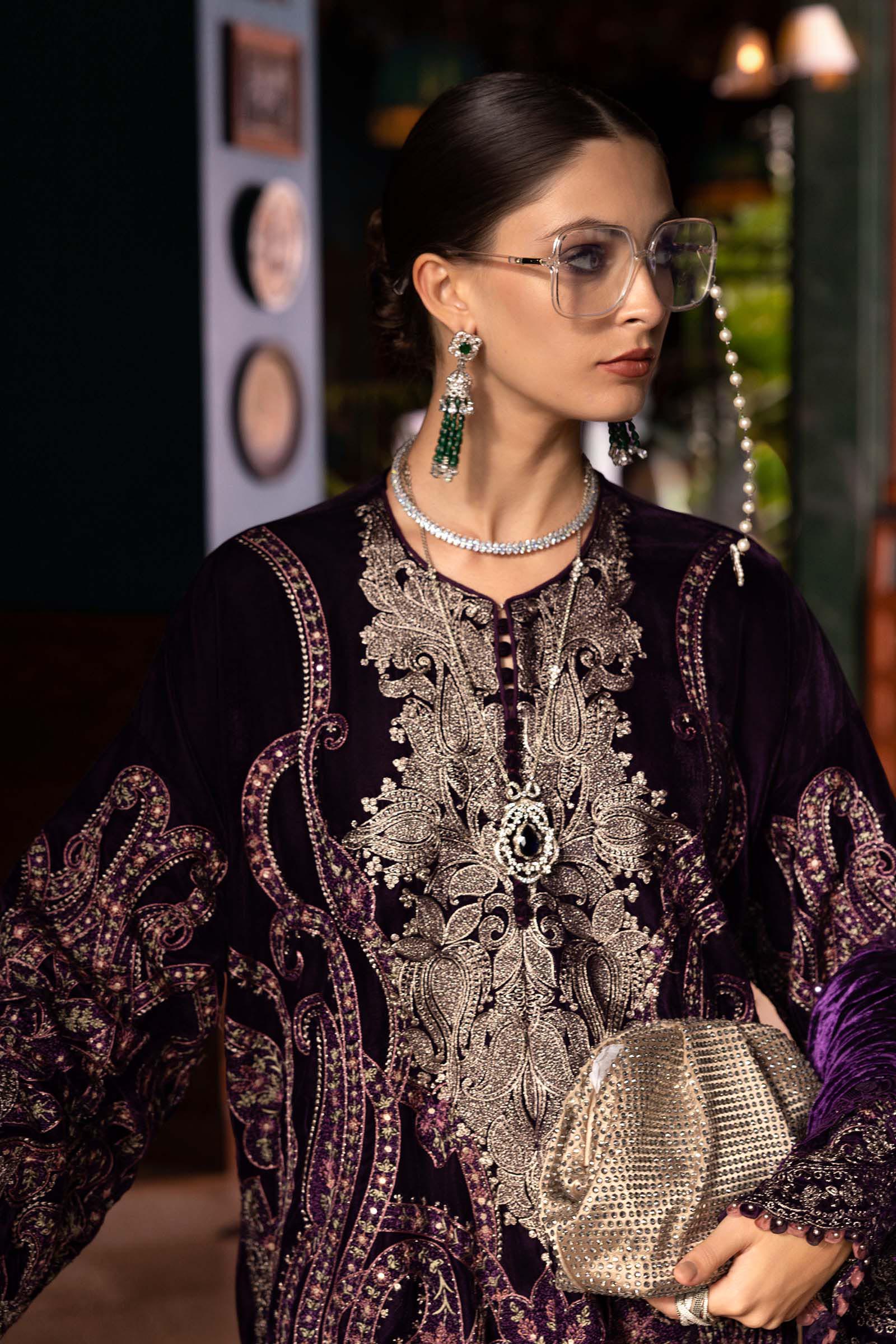 WL-1311-Maria b Embroidered Velvet Suit 2025 - Image 2