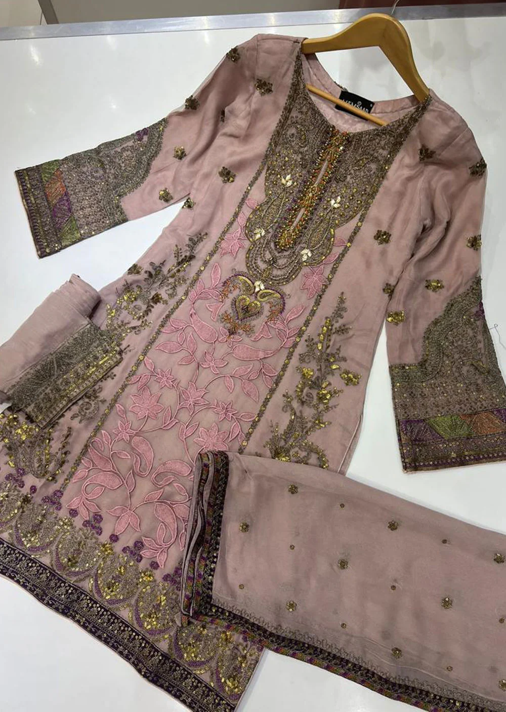 ZN1600 Pink Readymade Chiffon Suit